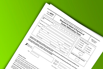 Obraz premium Form 4670 documentation published IRS USA 08.24.2015. American tax document on colored