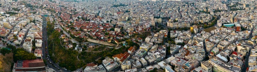 Fototapeta na wymiar Aerial view of the city Thessaloniki in Greece in the early morning in fall