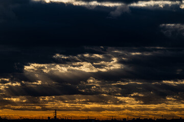 朝日の天使の梯子