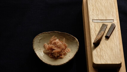 小さくなった鰹節、これ以上は削れない大きさです。