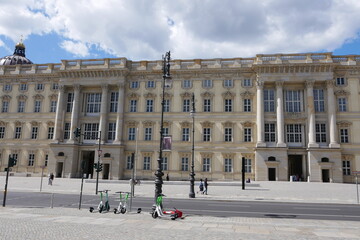  Schlossplatz mit Berliner Stadtschloss bzw. Humboldt-Forum