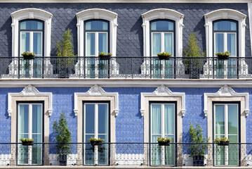 Fototapeta na wymiar Colourful buildings, Lisbon, Portugal