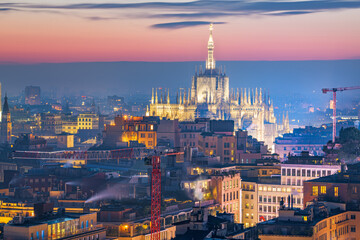 Fototapeta na wymiar Milan, Italy cityscape with the Duomo