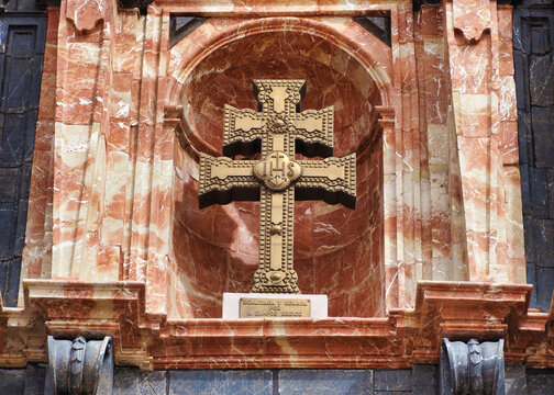 cross of caravaca