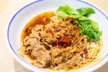 Spicy stir rice noodle with beef