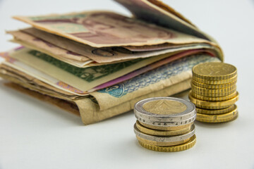Billetes y monedas