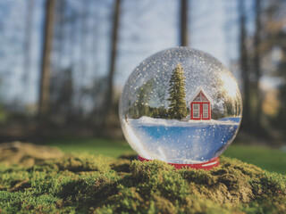 barn house snow globe
