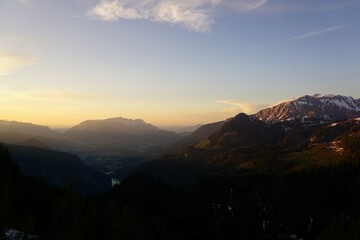 Fototapeta na wymiar Sunrise in the Bavarian Alps in Berchtesgaden