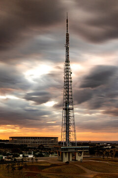 Torre TV & Man&eacute; Garrincha