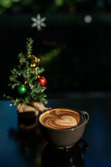Fototapeta na wymiar hot coffee latte art heart shape 