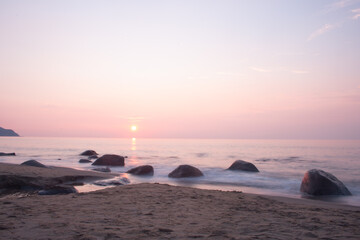 Fototapeta premium Sunset on the beach in Shimasakurai, Itoshima, Fukuoka