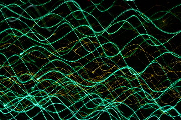 カラフルなイルミネーションの光の動きを楽しむ　-　意図的にカメラを動かして撮影