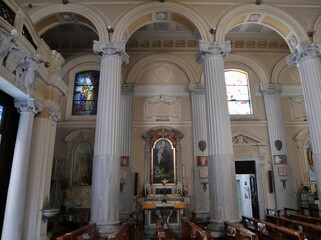 Bacoli - Altari nella navata sinistra della Chiesa di Sant'Anna