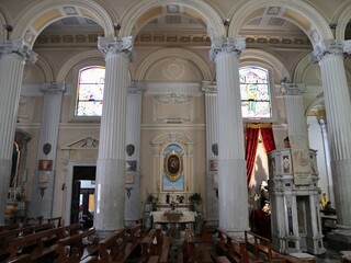 Bacoli - Cappelle nella navata sinistra della Chiesa di Sant'Anna