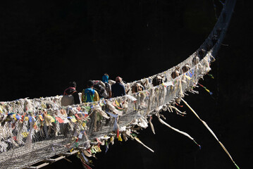 Suspension bridge over the Dudh Kosi, Everest Base Camp trek, Khumbu, Nepal - obrazy, fototapety, plakaty