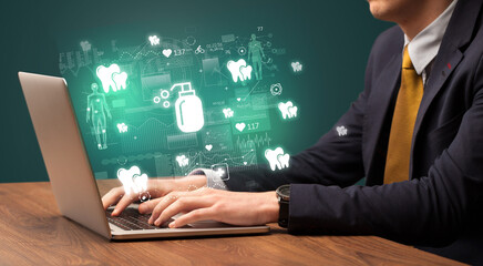 hand browsing on the internet for medical issues