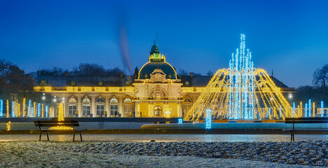 Obraz premium Kurpark Bad Oeynhausen Kaiserpalais Weihnachtsbeleuchtung