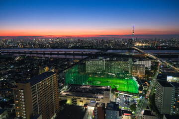 Obraz premium 東京都江戸川区 タワーホール船堀展望室から見る夕日没の東京
