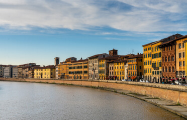 Fototapeta premium colorful houses on the waterfront of the Arno River in downtown Pisa