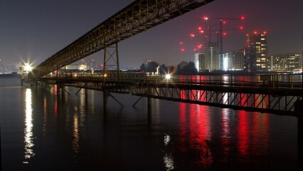 Fototapeta na wymiar Night reflections on the Thames