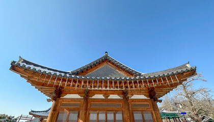 Icicle on the korean traditional house eaves