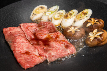 普通のすきやき　 sukiyaki with high-quality Japanese food