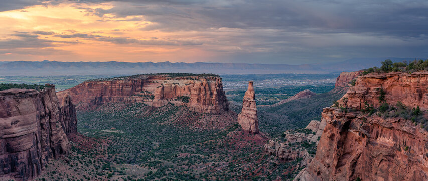 Sunset at Colorado National Monument in Grand Junction, Colorado- Independence Monument view	