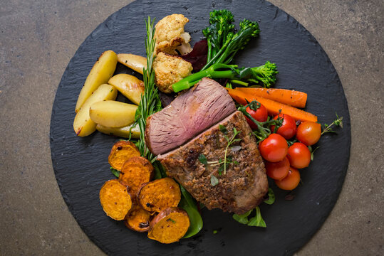 Roasted beef with vegetables; Studio