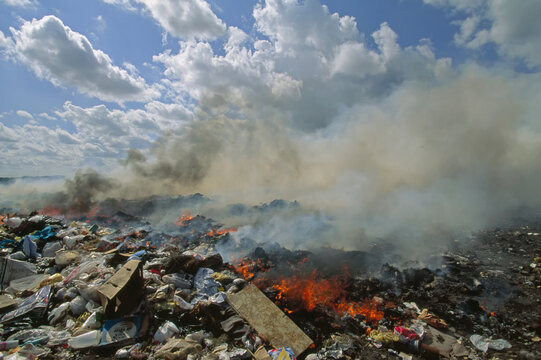 Matamoros city dump is routinely set on fire, releasing pollutants into the air; Matamoros, Tamaulipas State, Mexico