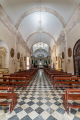 Fototapeta na wymiar Interior view of Historical Catholic Catedral San Francisco de Campeche.