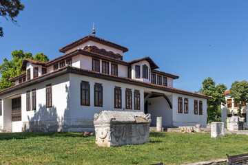 Fototapeta na wymiar Building and street at the center of town of Vidin, Bulgaria