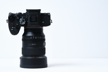デジタルミラーレス一眼カメラ