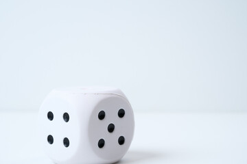 サイコロと白背景