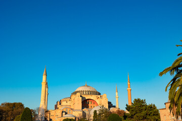 Obraz premium Istanbul landmarks. Hagia Sophia or Ayasofya Mosque at sunset.