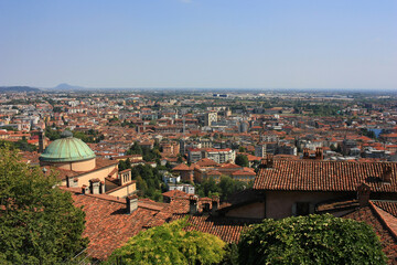 Fototapeta na wymiar Panorama of Italian city Bergamo