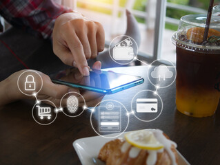 Touch the mobile phone screen with your finger to conduct financial transactions, payments and purchases through banking applications, and provide fingerprint and password protection. Cloud system