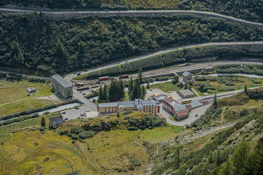 Gletsch im Obergoms mit Furkapassstrasse, Kanton Wallis, Schweiz