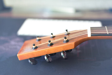 guitar string holder on the table