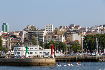 Fototapeta na wymiar Vista de la ciudad de Vigo desde el mar. Rías Baixas, Galicia, España.