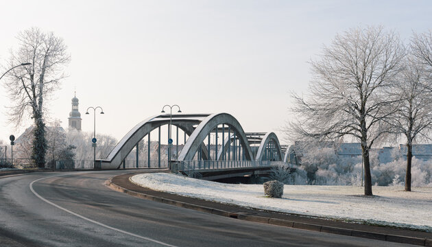 Bridge in the snow, Ilvesheim, Germany