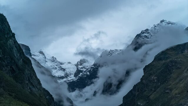 Clouds hyperlapse timelapse Himalaya mountain peaks view scenic 4k, India