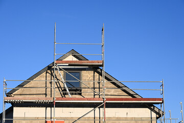 Obraz premium immobilier logement maison construction environnement chantier travaux echaffaudage
