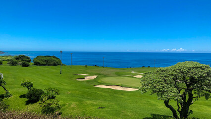 海沿いのゴルフ場　風景