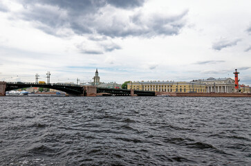 Obraz premium Troitskiy bridge - one of the bridges of St. Petersburg