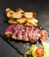 Cortes de ternera de primera calidad en un asador argentino