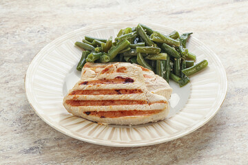 Grilled turkey steak with green bean