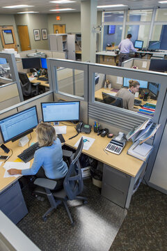 Executive working customer service center of electric power plant