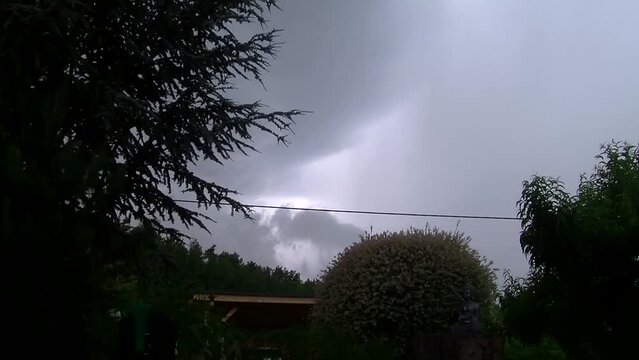 Gewitter mit Blitz und Donner (Originalton)
