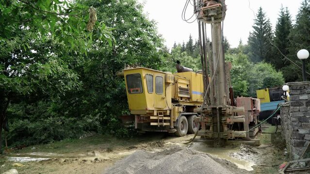 Water drilling equipment, the process of drilling a water well with a winding drill (drilling rig).