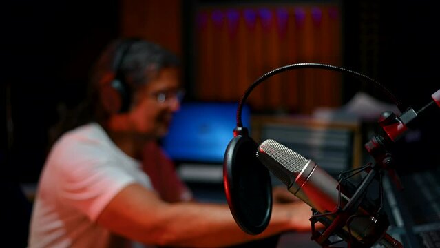 Studio condenser microphone with pop filter and anti-vibration mount